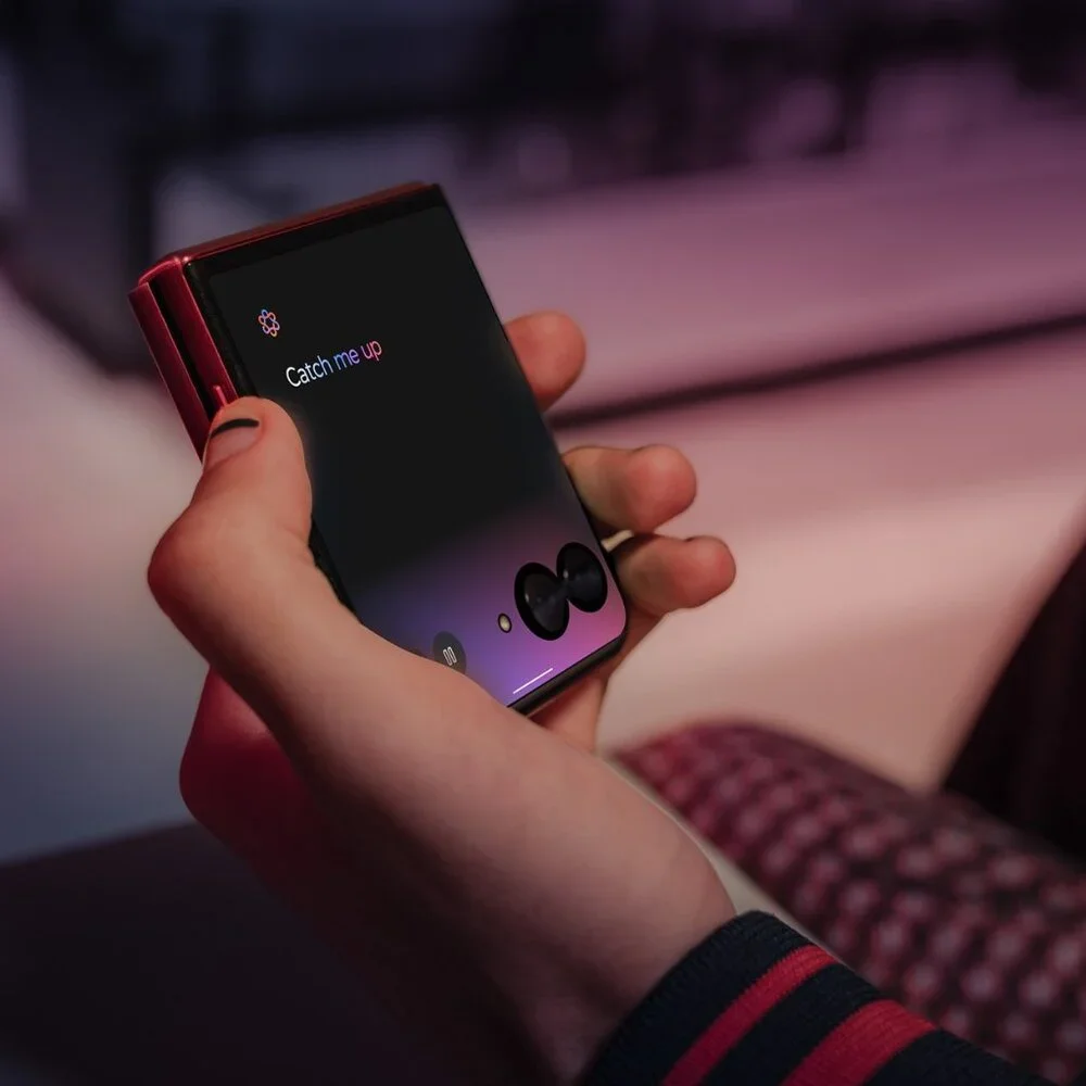 motorola razr ultra PANTONE Rio Red 1TB UNLOCKED NEW 2025 - Picture 5 of 11